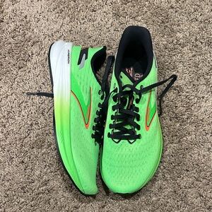 Brooks Running Men's Hyperion Neon Green Shoes